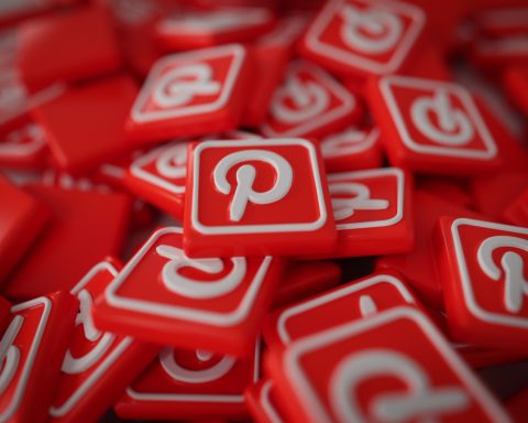 Из-за-ошибки-сервис-pinterest-заблокировал-огромное-число-пользователей