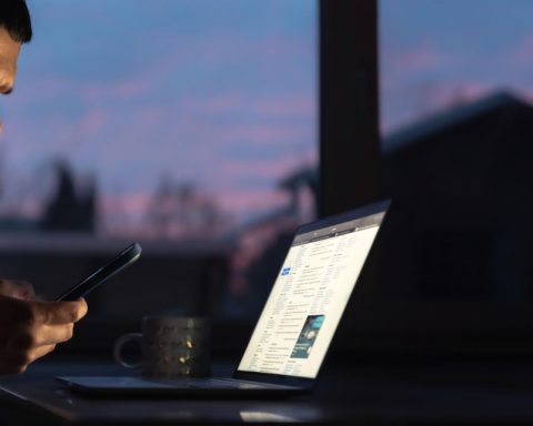 Психотерапевт:-зависимость-от-Интернета-грозит-развитием-«цифровой-деменции»