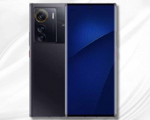 Вышел-zte-axon-50-с мощным-процессором,-144-Гц и быстрой-зарядкой