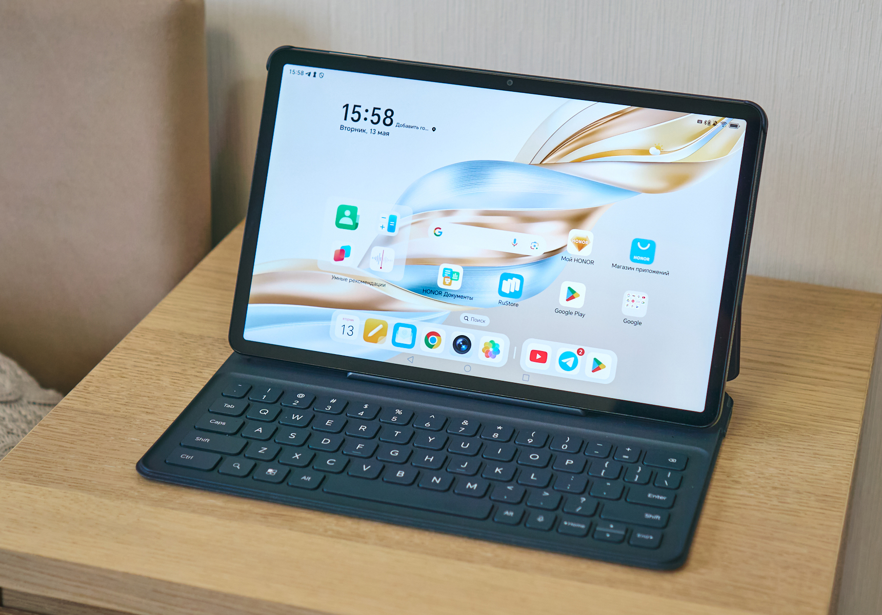 Отличный-по-экрану-и-звуку-планшет-до-30-тысяч-рублей-—-honor-pad-x9a