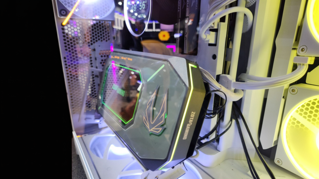 zotac-показала-rtx-5090-с-жидкостным-охлаждением