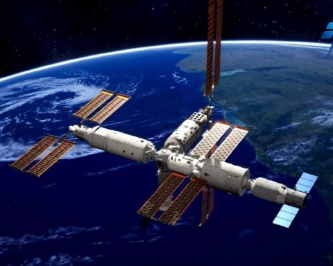 Китайские-тайконавты-обнаружили-на-космической-станции-необычную-бактерию