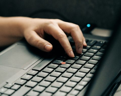 В-Яндекс-Поиске-появилась-возможность-сравнивать-цены-на-товары