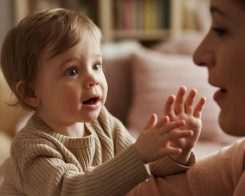 В России-выяснили,-что-дети-в 4-года-уже-умеют-«читать»-чужие-эмоции