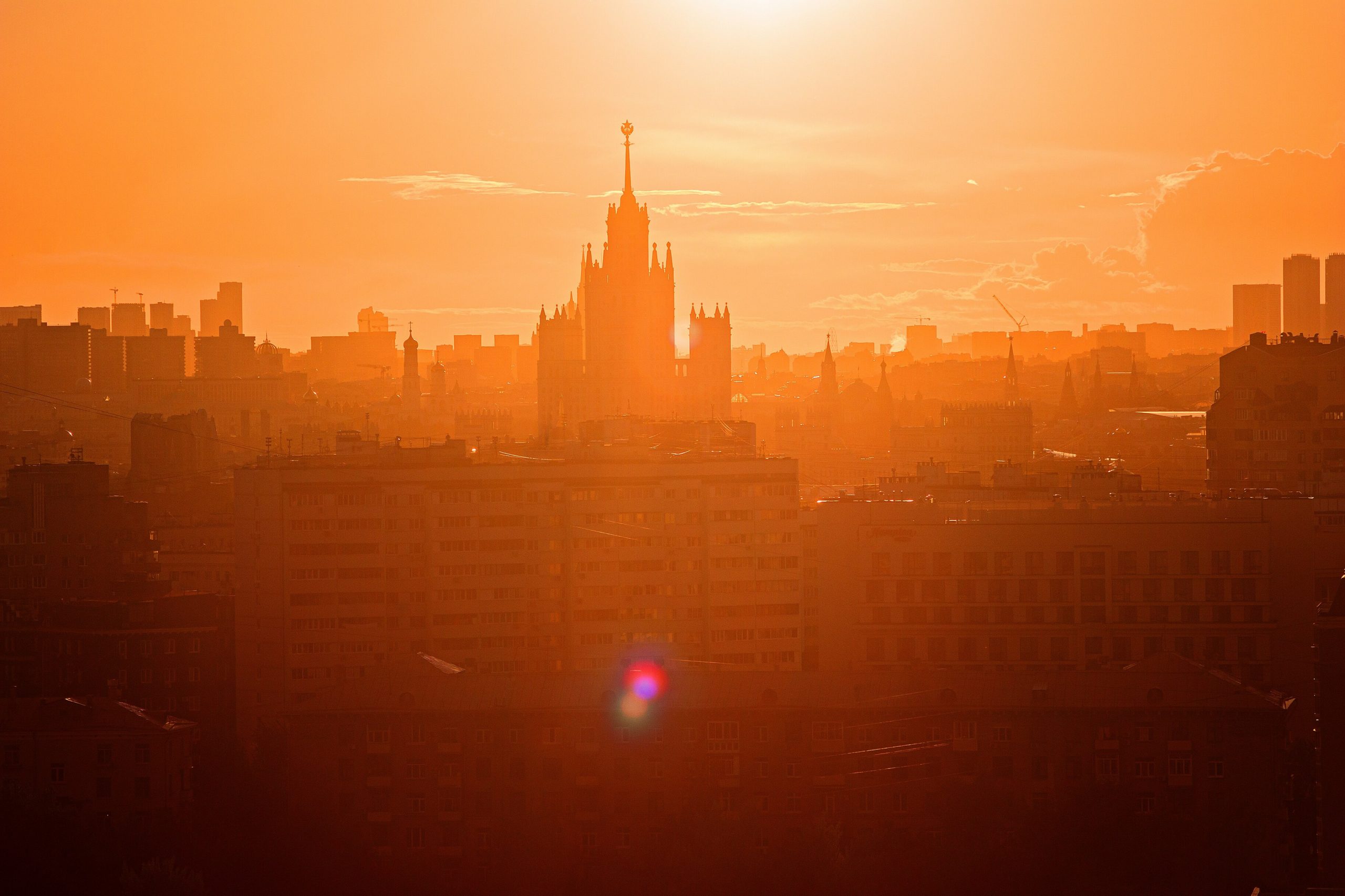 Названы-лучшие-способы-сохранить-здоровье-в аномальную-жару-летом-2025 г.-в РФ