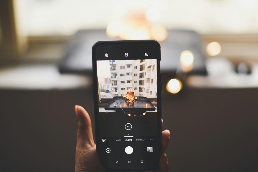 Россиянам-назвали-настройки-смартфона-для-улучшения-качества-фото