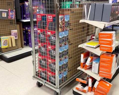 До-старта-продаж-nintendo-switch-2-осталось-чуть-больше-недели-—-консоль-уже-завезли-в-магазины