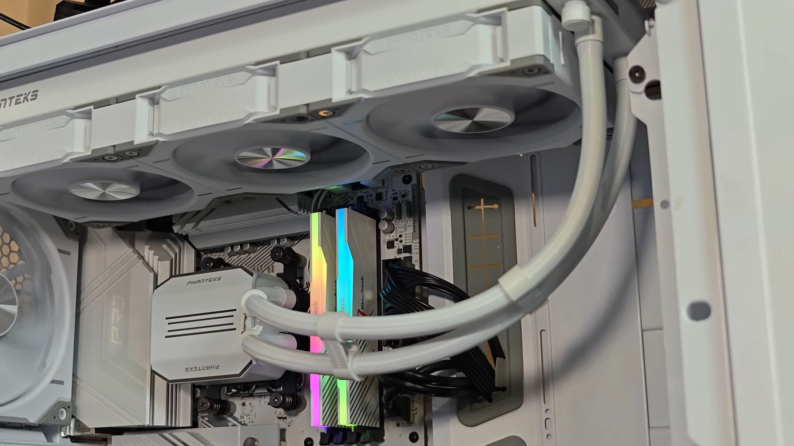 Эксперт-перечислил-7-лучших-систем-жидкостного-охлаждения-процессора-для-ПК