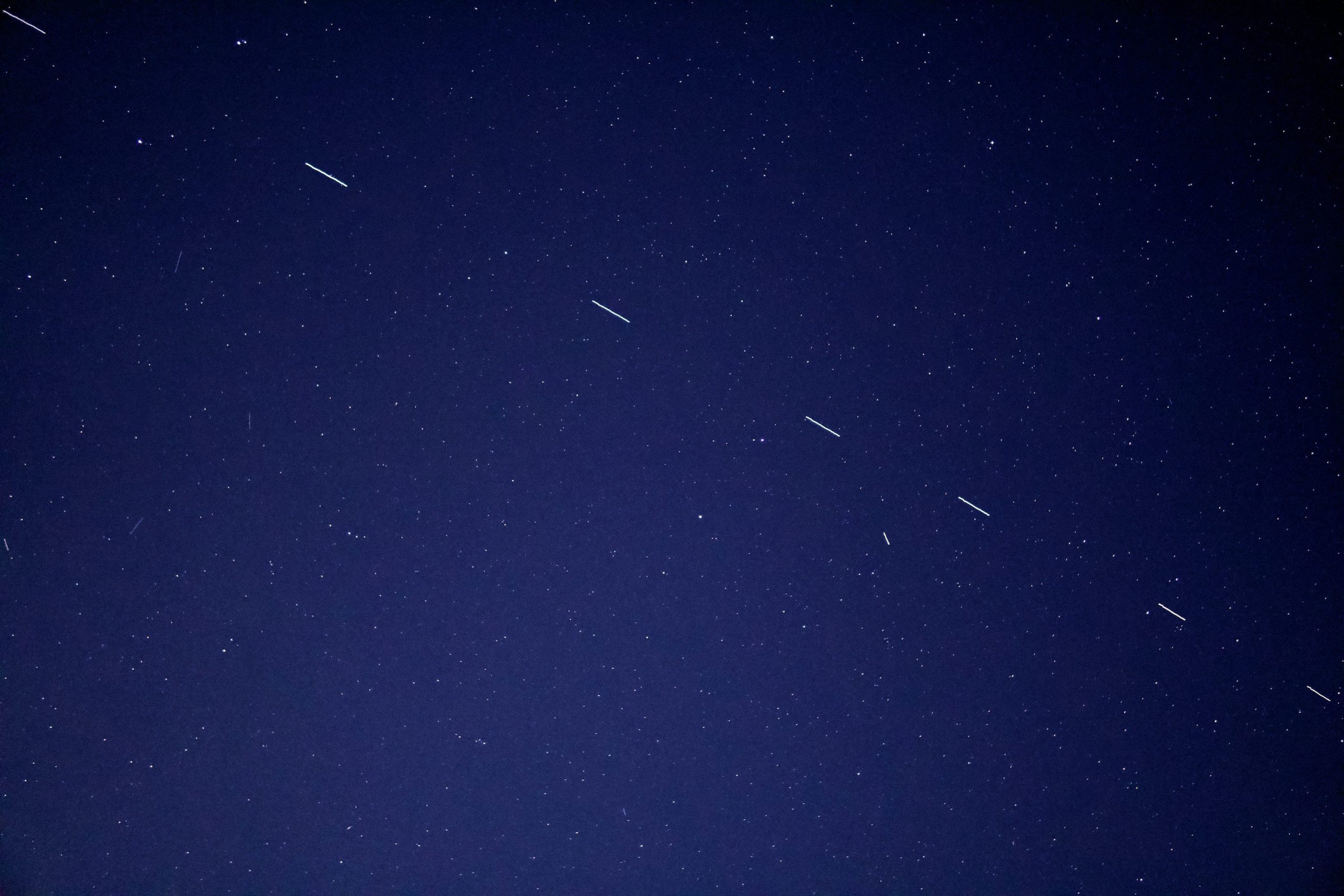 Исследование:-из-за-вспышек-на-Солнце-значительно-сокращается-срок-службы-starlink