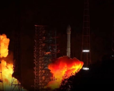 Китай-запустил-космический-аппарат-для-исследования-летящего-к-Земле-астероида