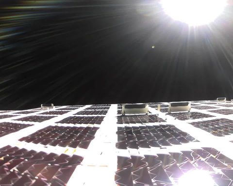 Япония-испытала-микроволновую-передачу-солнечной-энергии-со-спутников