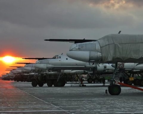 Удары-по-аэродромам:-потери,-политические-последствия-и-оценки