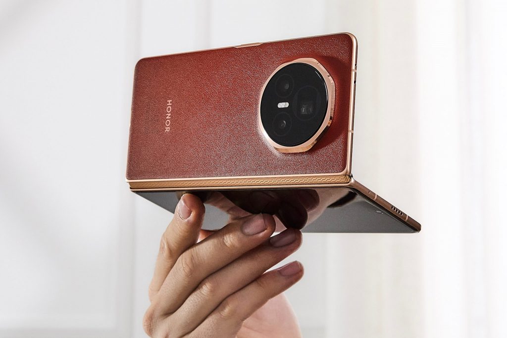 Самый-тонкий-складной-смартфон-honor-magic-v5-покажут-в июне