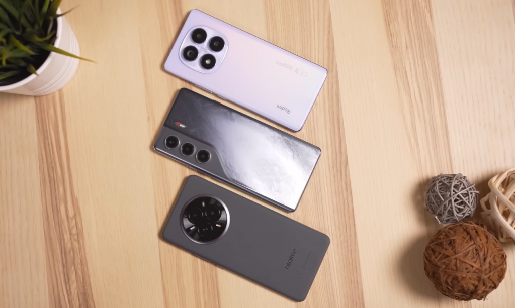 tecno-победил-xiaomi-и-realme-в-сравнении-смартфонов-за-30-тысяч-рублей