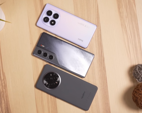 tecno-победил-xiaomi-и-realme-в-сравнении-смартфонов-за-30-тысяч-рублей