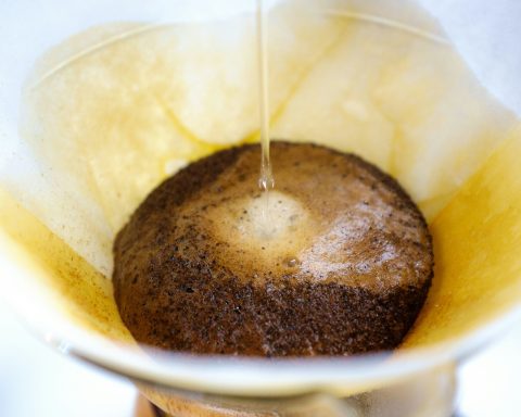 Кофейную-гущу-предложили-использовать-для-очистки-воды-от загрязнений-в России