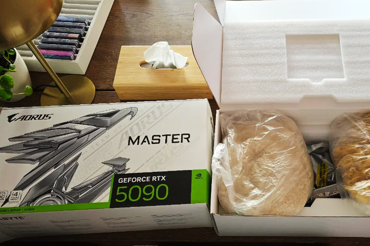 Покупатель-видеокарты-на-amazon-вместо-устройства-получил-бакалею