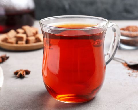 Множество-антиоксидантов-и-другие-преимущества-для-здоровья-чая-ройбуш