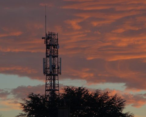До-конца-2025-года-МТС-отключит-половину-собственных-вышек-связи-3g