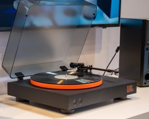 «Винил-не-лучше-цифры»:-эксперты-развенчали-миф-о-магическом-звучании-пластинок