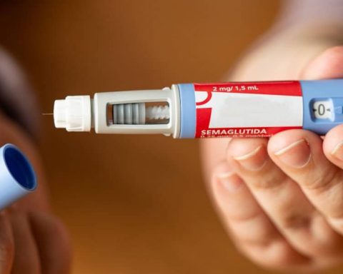 Стоматологи-предупредили-о-вреде-ozempic-для-зубов