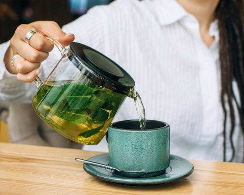 Уменьшение-воспаления-и-другие-полезные-свойства-зелёного-чая-для-пищеварительной-системы