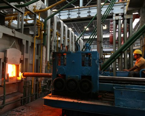 В-России-создали-керамический-материал-со-свойствами-металла