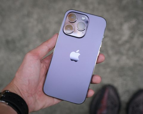 apple,-samsung-и acer-оказались-самыми-ремонтируемыми-гаджетами-в России