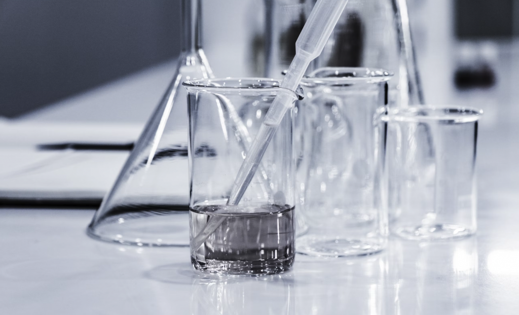 В Красноярске-создали-компактные-и точные-оптические-фильтры-из серебра-и кварца