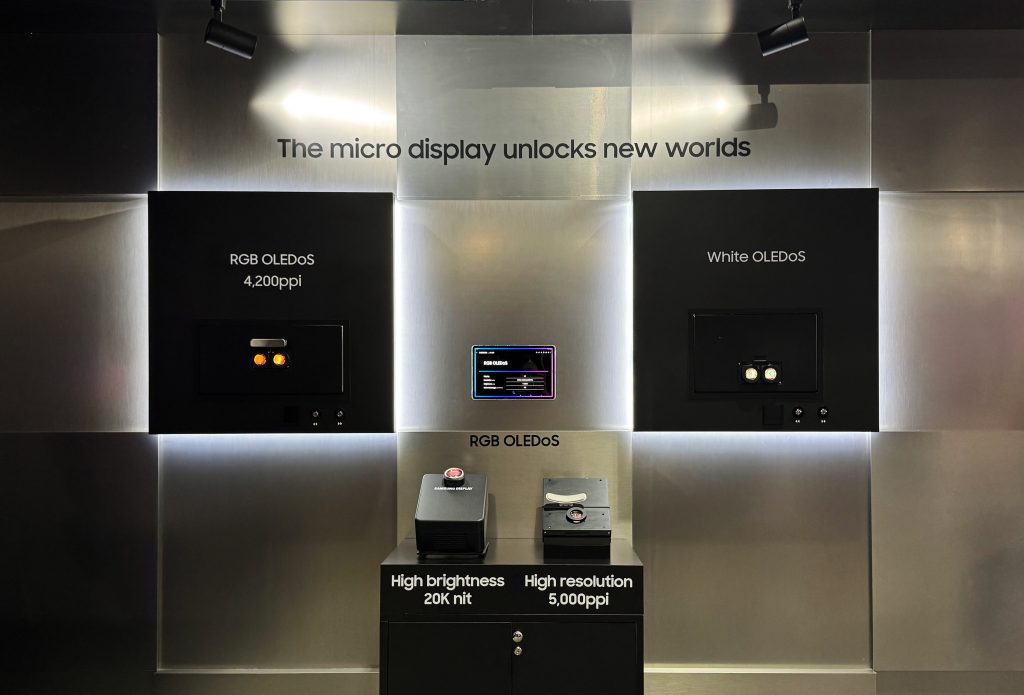 samsung-показала-экран-для-vr-гарнитуры-с яркостью-20 000-нит