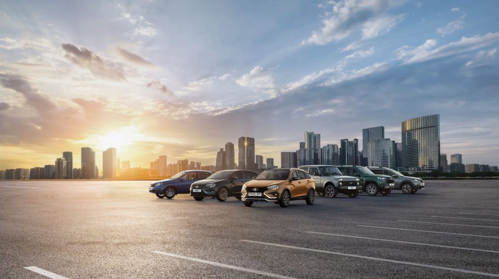 АвтоВАЗ-оснастит-новые-lada-мобильным-интернетом-от СберМобайл