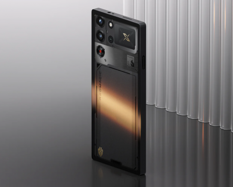 redmagic-10s-pro-вышел-на-глобальный-рынок:-7050-мАч,-24-ГБ-ОЗУ-и-активное-охлаждение