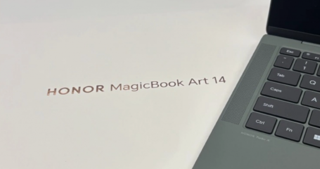 oled,-intel-core-ultra:-honor-покажет-magicbook-art-14-в июле
