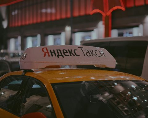 Беспилотные-такси-появятся-на дорогах-России-после-2030-года