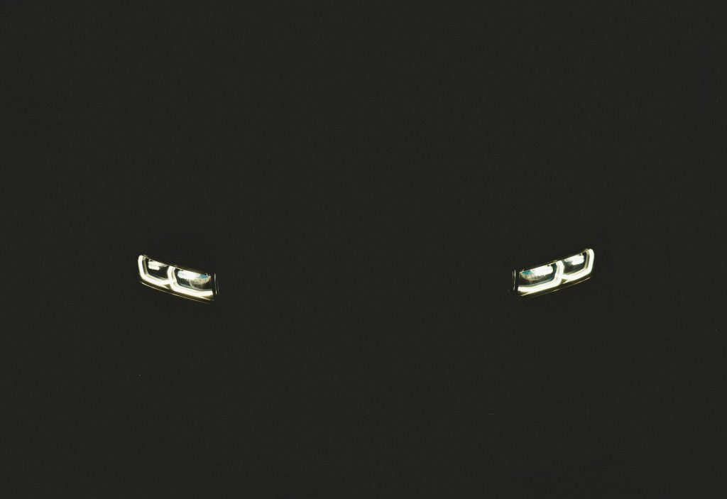 На Северном-Кавказе-создали-новый-источник-белого-света-для-автомобильных-фар