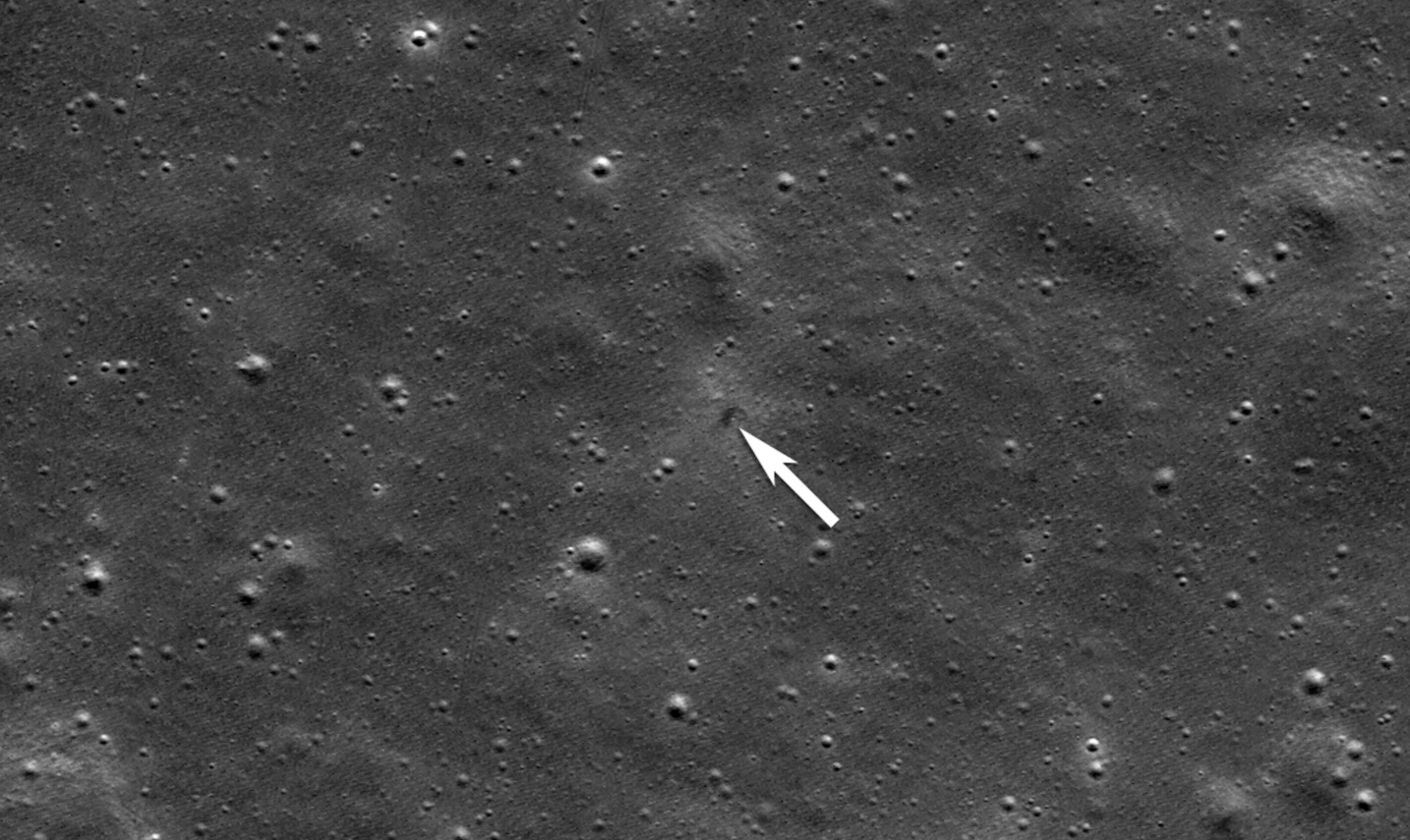 nasa-показало-кратер-от крушения-японского-аппарата-на Луну