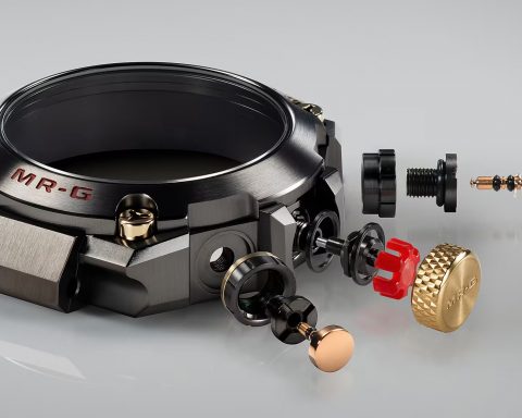 casio-представила-премиум-часы-g-shock-с-bluetooth,-солнечной-зарядкой-и-ценой-e3300