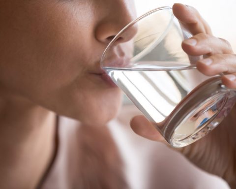 Поддержание-водного-баланса-назвали-самой-недооценённой-привычкой-для-сохранения-мышц