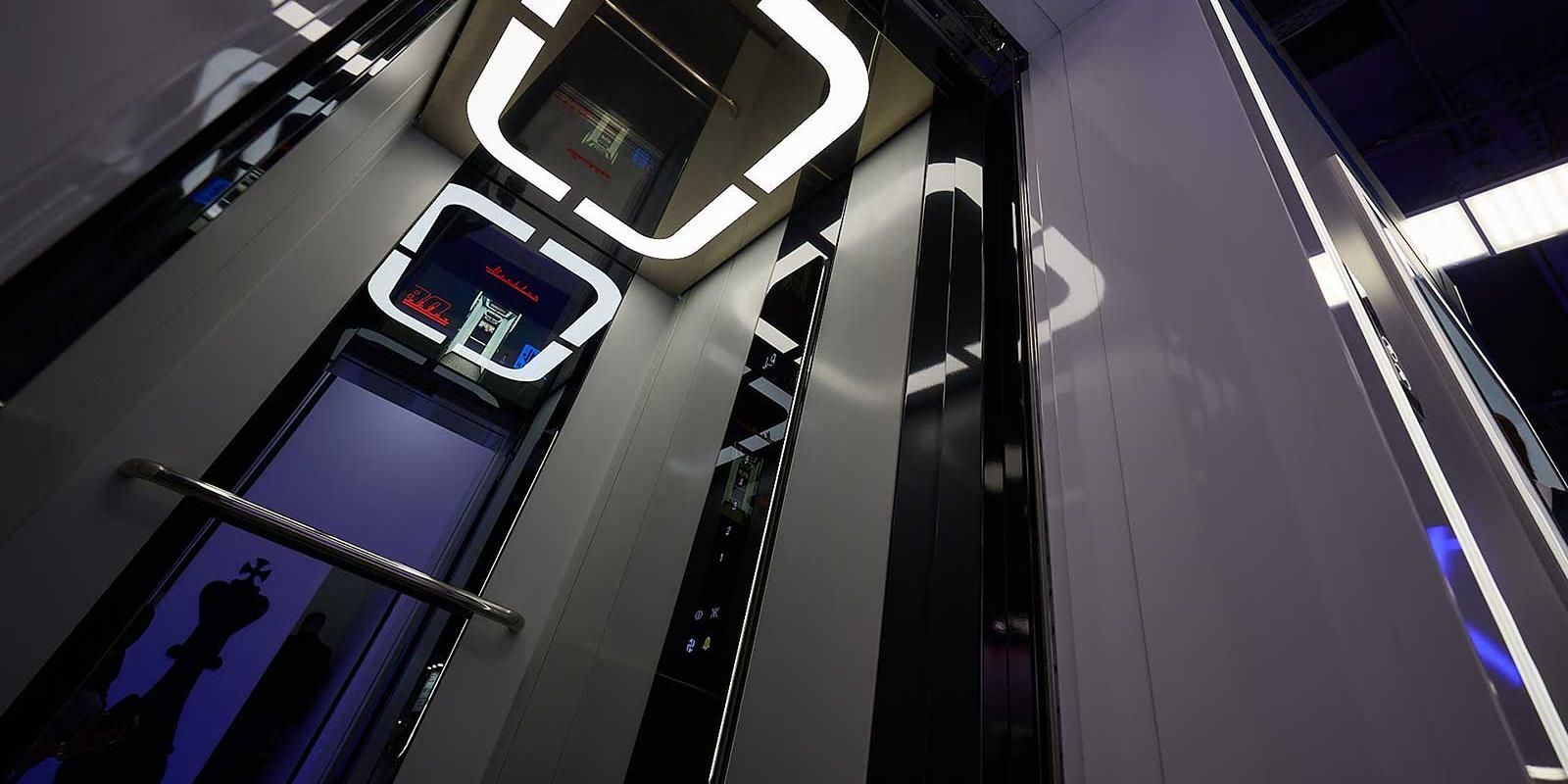 Карачаровский-завод-и «Москвич»-выпустили-лифтовую-кабину