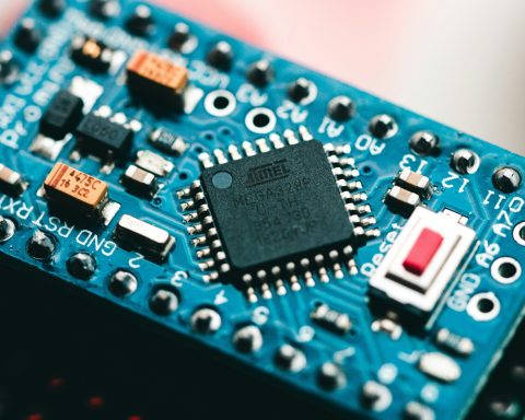 Томские-студенты-разработали-технологию-производства-порошков-для-микросхем