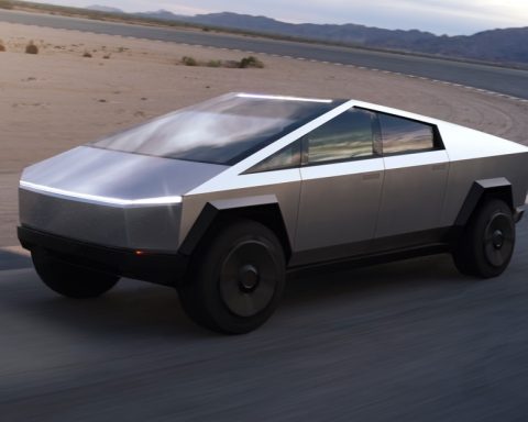 Илон-Маск-уволил-свою-«правую-руку»-в tesla-на фоне-падения-продаж