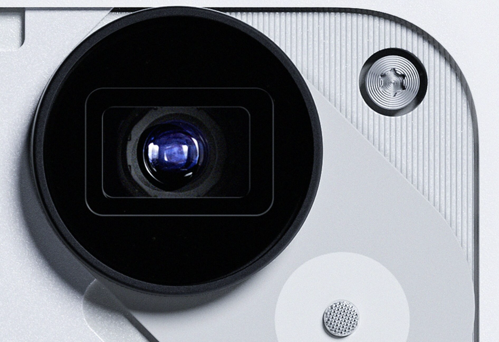 Первые-фото-с-телевика-nothing-phone-(3)-вызвали-смешанные-чувства-в-Сети