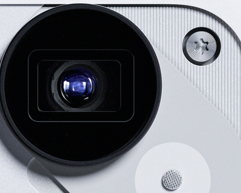 Первые-фото-с-телевика-nothing-phone-(3)-вызвали-смешанные-чувства-в-Сети