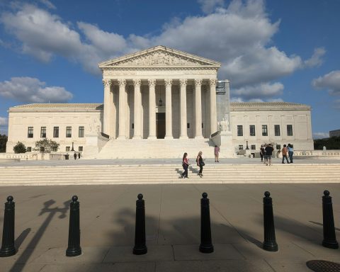 Верховный-суд-США-поддержал-Техас-в-проверке-возраста-посетителей-порносайтов