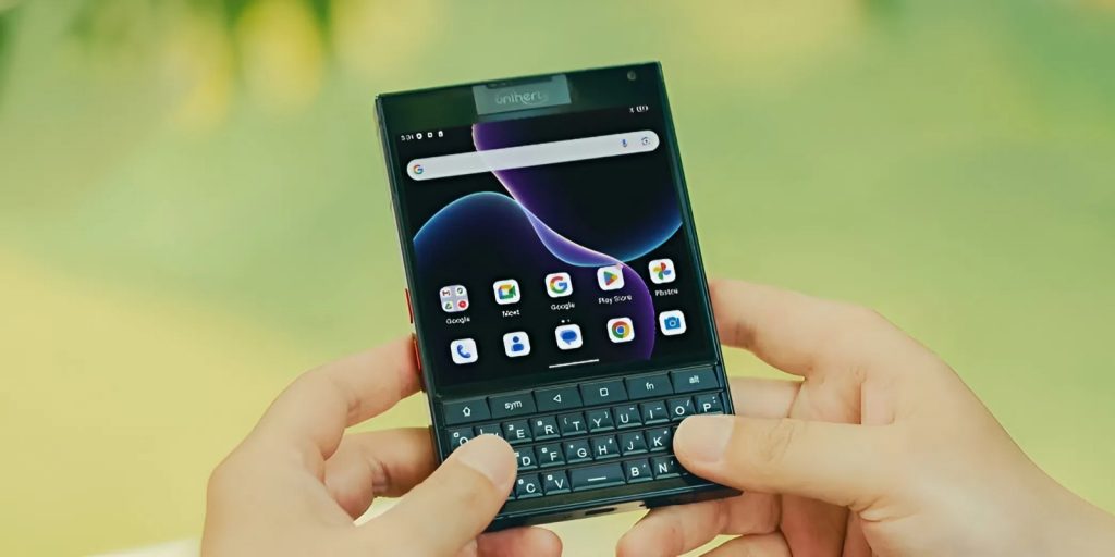 Смартфон-unihertz-titan-2-попытается-вернуть-в тренд-физическую-клавиатуру