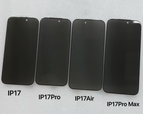 Защитная-плёнка-для-iphone-17-air-показала,-что-селфи-камера-будет-ориентирована-влево