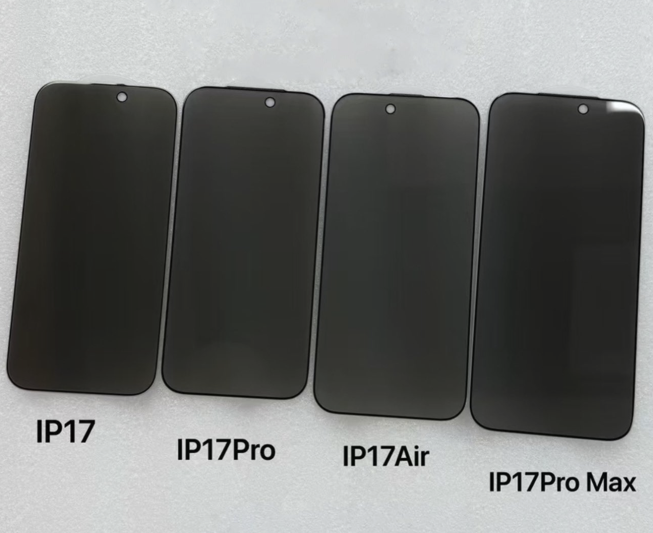 Защитная-плёнка-для-iphone-17-air-показала,-что-селфи-камера-будет-ориентирована-влево