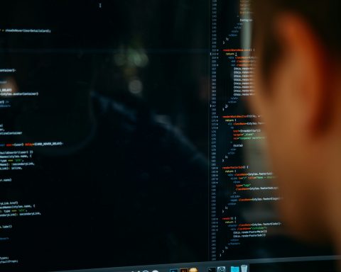 С-1-июля-будет-запрещено-хранить-данные-россиян-за-рубежом