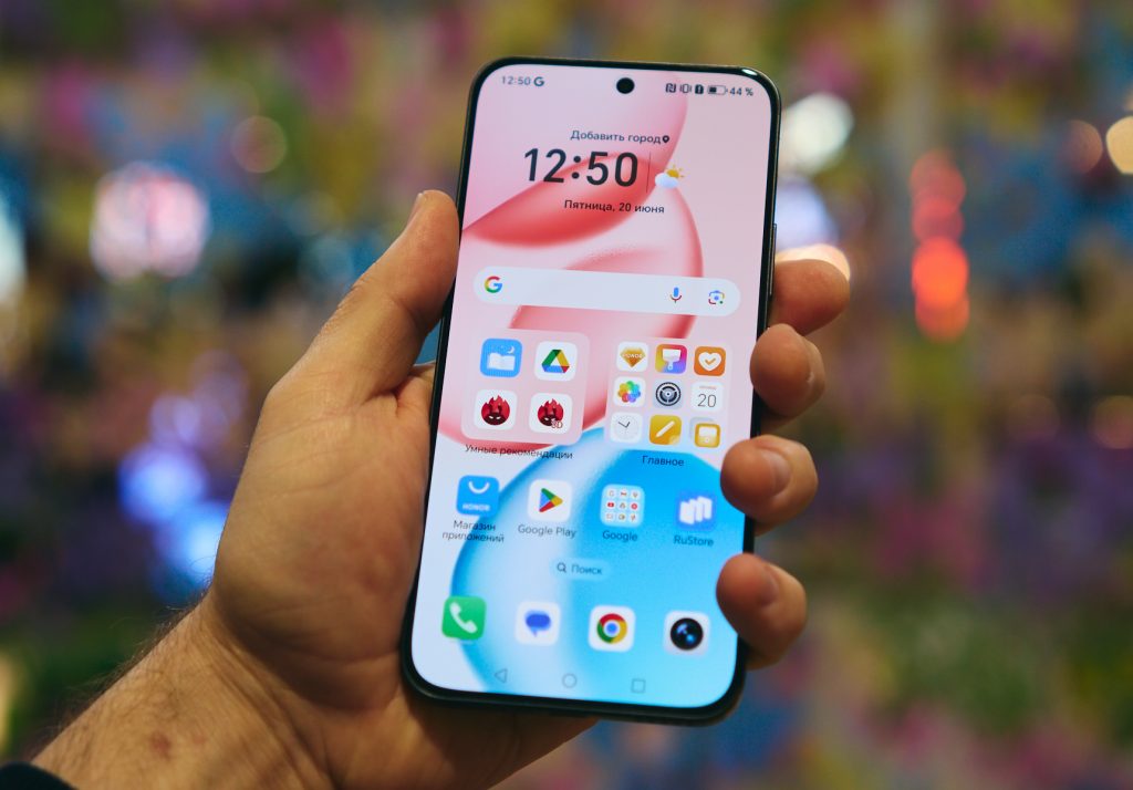 honor-400:-6000-мАч,-хорошая-камера-и-ИИ-реставрация-фоток-в-смартфоне-среднего-класса