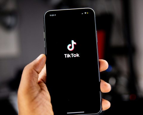 tiktok-сократит-сотрудников-в американском-подразделении